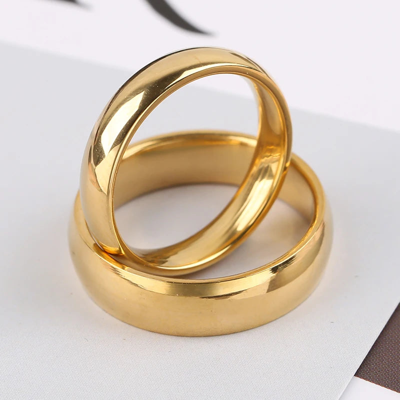 Classic Gold Couple Rings Set