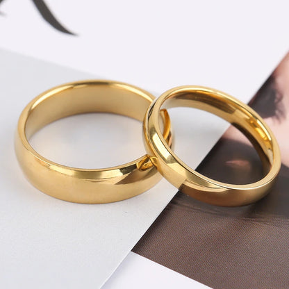 Classic Gold Couple Rings Set